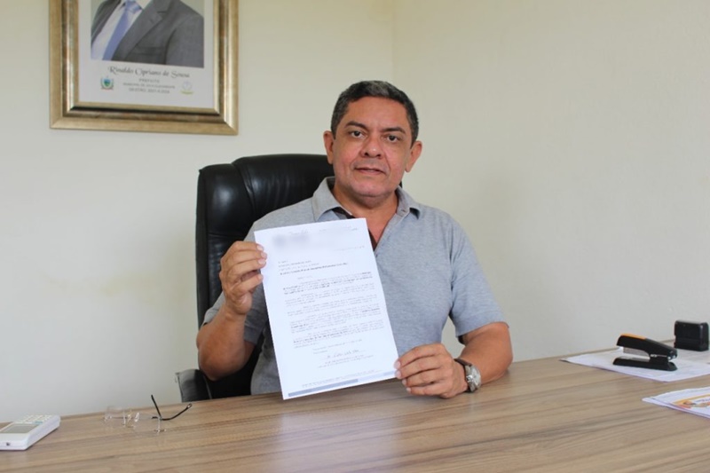 Dezembro Prefeito De Joca Claudino Anuncia Pagamento Dos Servidores De