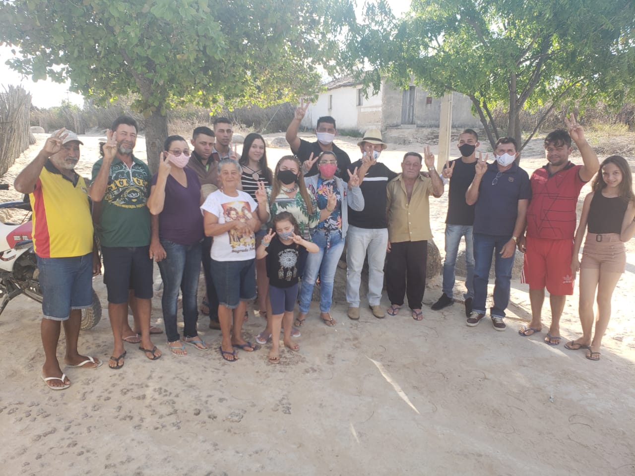POÇO DANTAS: Pré-candidato Zé Almeida volta a receber novas adesões na comunidade de Tanques e empolga aliados com sua aceitação política; VEJA 01092020 novaadesao - POÇO DANTAS: Pré-candidato Zé Almeida volta a receber novas adesões na comunidade de Tanques e empolga aliados com sua aceitação política; VEJA