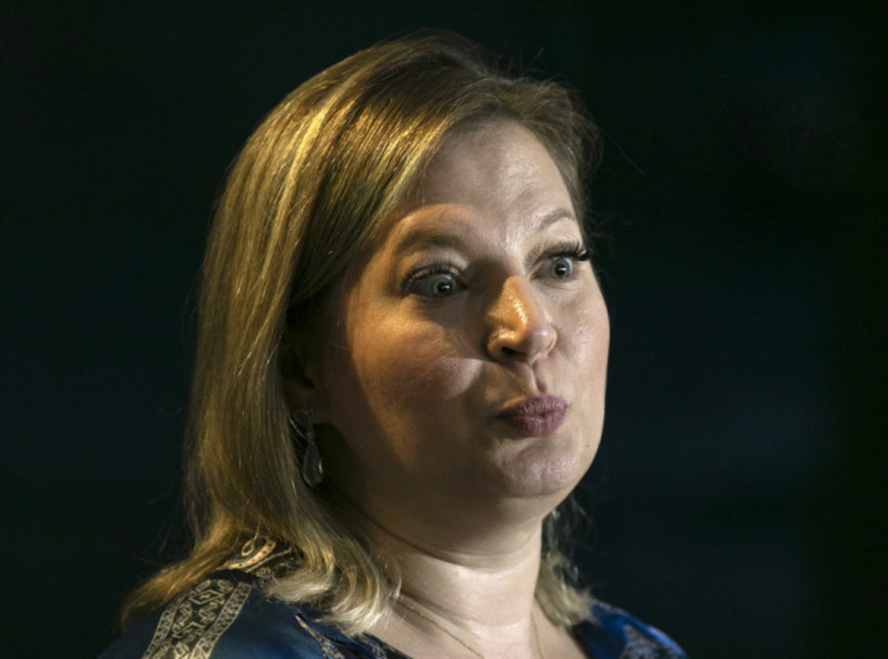 SE FERROU : Deputada Joice Hasselmann é acusada de usar dinheiro público para produzir fake news 06062020 Joice 868x644 Easy Resize.com - SE FERROU : Deputada Joice Hasselmann é acusada de usar dinheiro público para produzir fake news