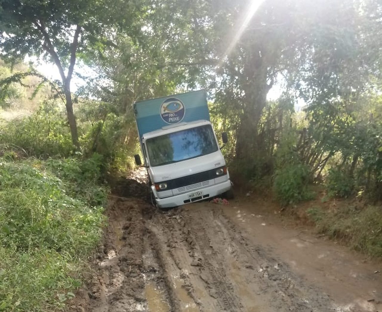 COBRANÇAS: Opositores denunciam falta de recuperação de estradas vicinais em algumas Comunidades Rurais de Poço Dantas; VEJA 12072020 ESTRADA1 Easy Resize.com - COBRANÇAS: Opositores denunciam falta de recuperação de estradas vicinais em algumas Comunidades Rurais de Poço Dantas; VEJA