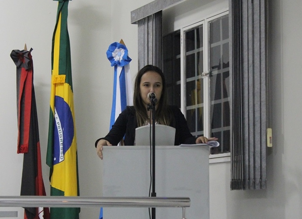 FALHOU: Justiça eleitoral diz que ‘noivo não é parente’ e nega transferência de título a namorado de pré-candidata a vice-prefeita em São Domingos 16062020 vereadora Easy Resize.com - FALHOU: Justiça eleitoral diz que ‘noivo não é parente’ e nega transferência de título a namorado de pré-candidata a vice-prefeita em São Domingos