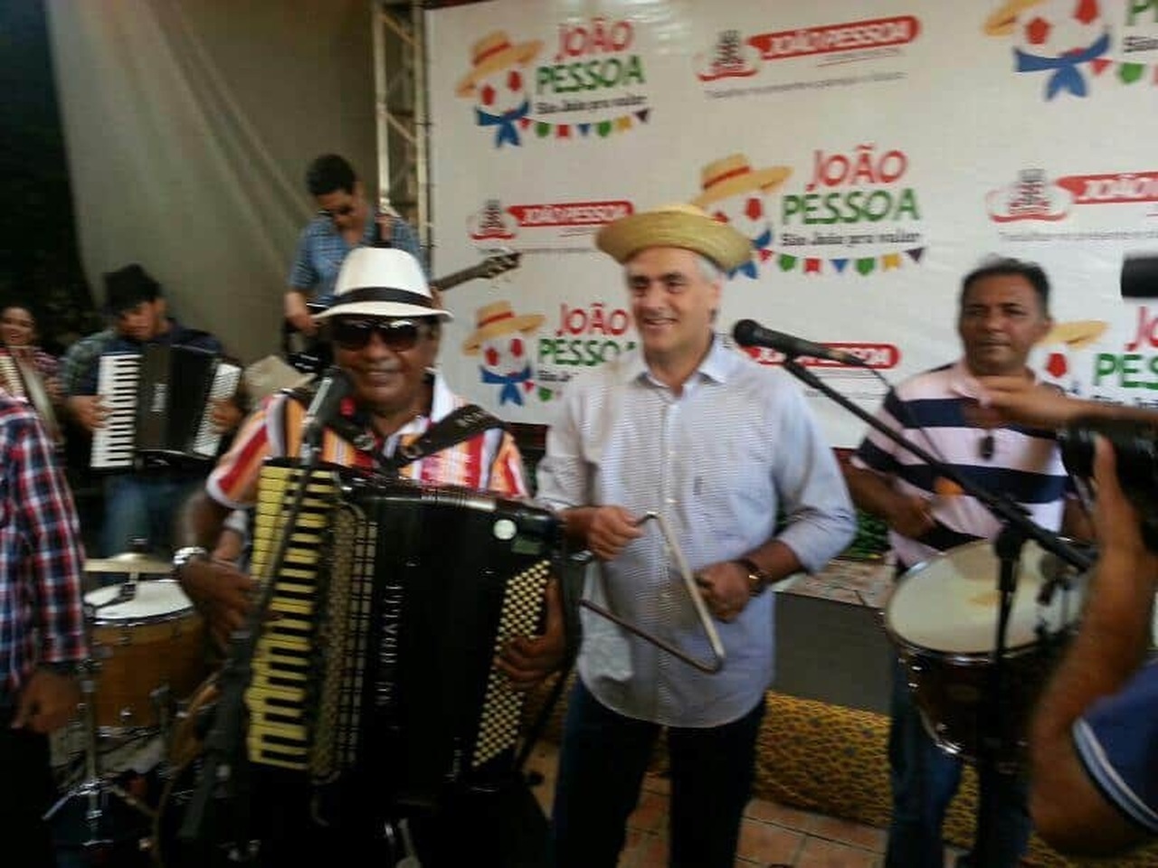 JOÃO PESSOA: Prefeito Luciano Cartaxo lamenta morte de Pinto do Acordeon; ''Uma história que jamais será apagada de nossas lembranças'' 21072020 pinto Easy Resize.com - JOÃO PESSOA: Prefeito Luciano Cartaxo lamenta morte de Pinto do Acordeon; ''Uma história que jamais será apagada de nossas lembranças''