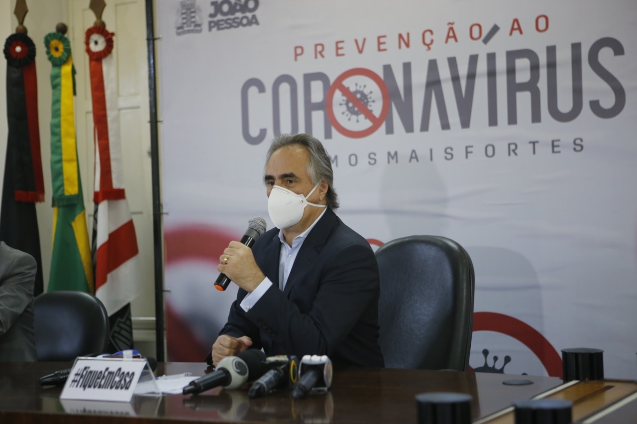 Luciano Cartaxo anuncia quarta etapa do Plano de Flexibilização e autoriza retomada de setores de academia, alimentação e bares com 50% da capacidade 24072020 Luciano Cartaxo Easy Resize.com - Luciano Cartaxo anuncia quarta etapa do Plano de Flexibilização e autoriza retomada de setores de academia, alimentação e bares com 50% da capacidade