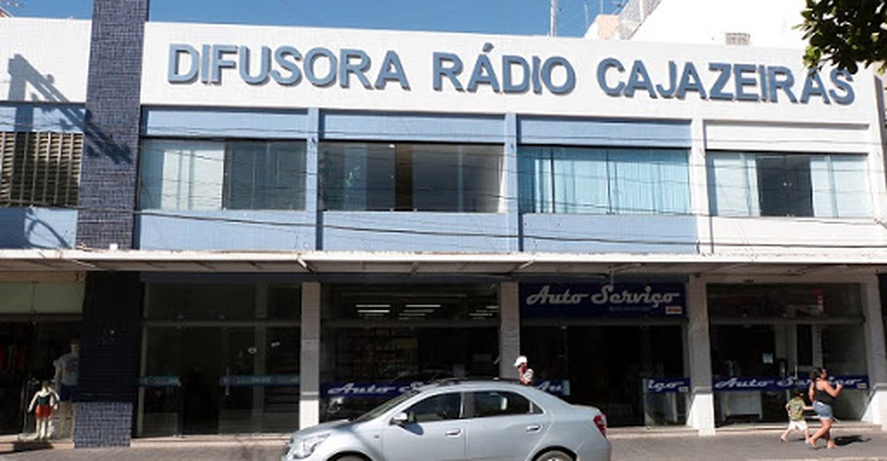 28072020 radio Easy Resize.com - Ouvintes lamentam que programa de rádio em Cajazeiras foi tendencioso com enquete sobre pré-candidatos a prefeito de Bernardino Batista.