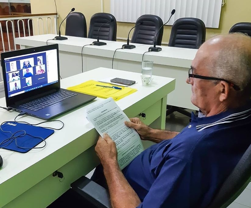 EM APARECIDA: Requerimento do vereador Fladison Pereira solicitando suspensão de desconto previdenciário indevidos é aprovado por unanimidade. 30052020 APARECIDA - EM APARECIDA: Requerimento do vereador Fladison Pereira solicitando suspensão de desconto previdenciário indevidos é aprovado por unanimidade.