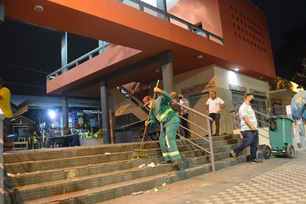 Prefeitura de João Pessoa inicia ação de limpeza e sanitização nos mercados públicos lixoJP - Prefeitura de João Pessoa inicia ação de limpeza e sanitização nos mercados públicos