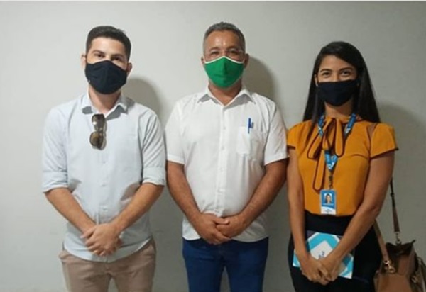 Prefeito de São Francisco busca parceria com SEBRAE para incrementar o empreendedorismo no município. sf - Prefeito de São Francisco busca parceria com SEBRAE para incrementar o empreendedorismo no município.