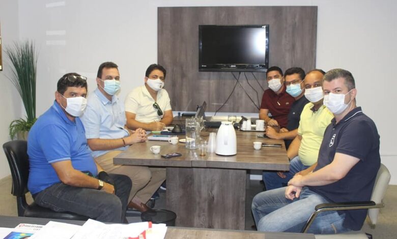 AGORA VAI : Prefeitura de Venha-Ver discute retomada da obra do açude do município abandonada pelo ex-prefeito venha ver1 780x470 - AGORA VAI : Prefeitura de Venha-Ver discute retomada da obra do açude do município abandonada pelo ex-prefeito