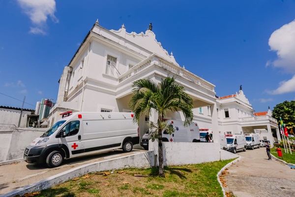 JOÃO PESSOA: Prefeitura adquire 20 veículos e abre mais dez leitos de UTI Covid-19 no Santa Isabel JP AMBULANCIAS - JOÃO PESSOA: Prefeitura adquire 20 veículos e abre mais dez leitos de UTI Covid-19 no Santa Isabel