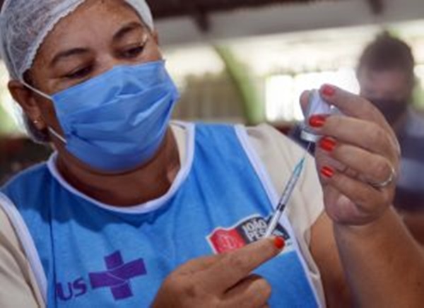 Prefeitura de João Pessoa registra recorde com vacinação de 5.590 idosos nesta quarta-feira e confirma cronograma para o resto da semana vacina - Prefeitura de João Pessoa registra recorde com vacinação de 5.590 idosos nesta quarta-feira e confirma cronograma para o resto da semana