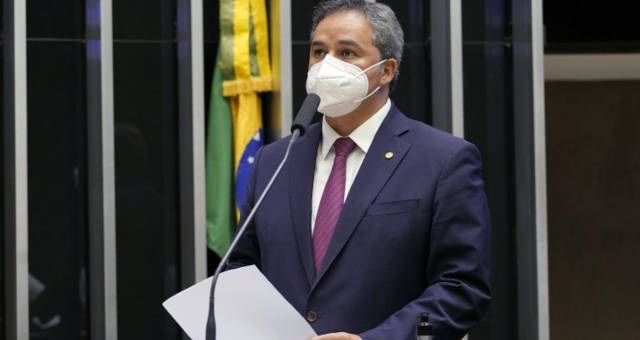 EFRAIM FILHO - EM BRASÍLIA: Proposta de Efraim modifica regras de discussão e votação para agilizar sessões na Câmara Federal