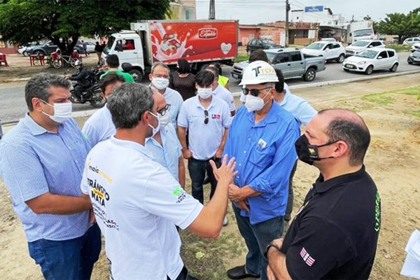 ciceron - Prefeito de João Pessoa vistoria início das obras de requalificação na Avenida Hilton Souto Maior