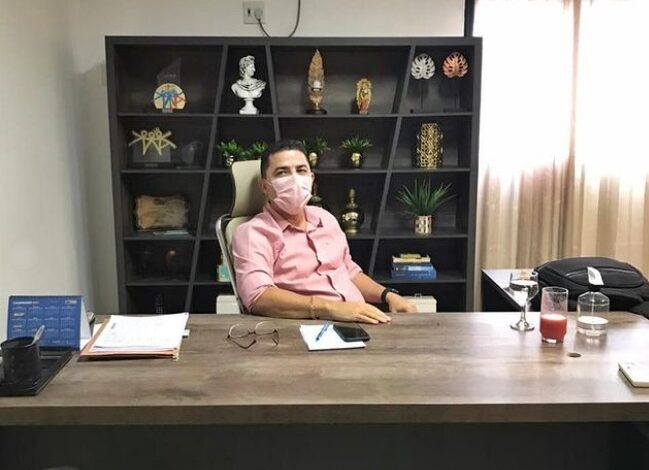 NO RN: Prefeito de Venha-Ver paga salários de todos os servidores neste sábado, em comemoração ao Dia do Trabalhador dr 649x470 - NO RN: Prefeito de Venha-Ver paga salários de todos os servidores neste sábado, em comemoração ao Dia do Trabalhador