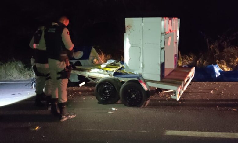 URGENTE : Colisão entre carro e moto deixa duas vitimas fatais na BR-405, em Uiraúna. acidente UNA 1 780x470 - URGENTE : Colisão entre carro e moto deixa duas vitimas fatais na BR-405, em Uiraúna.