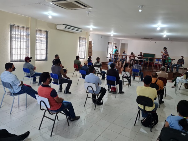 Prefeito Ceninha Lucena se reúne com representantes de associações rurais e debate melhorias para a agricultura de Bonito de Santa Fé. agricultura2 - Prefeito Ceninha Lucena se reúne com representantes de associações rurais e debate melhorias para a agricultura de Bonito de Santa Fé.