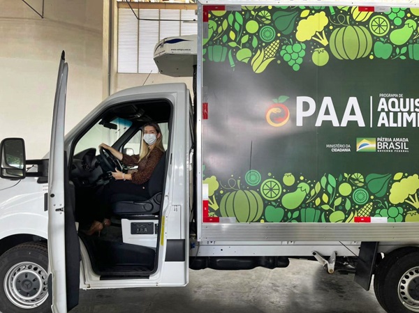 MONTEIRO: Prefeita Anna Lorena recebe pessoalmente caminhão e Kit de equipamentos do PPA anna - MONTEIRO: Prefeita Anna Lorena recebe pessoalmente caminhão e Kit de equipamentos do PPA