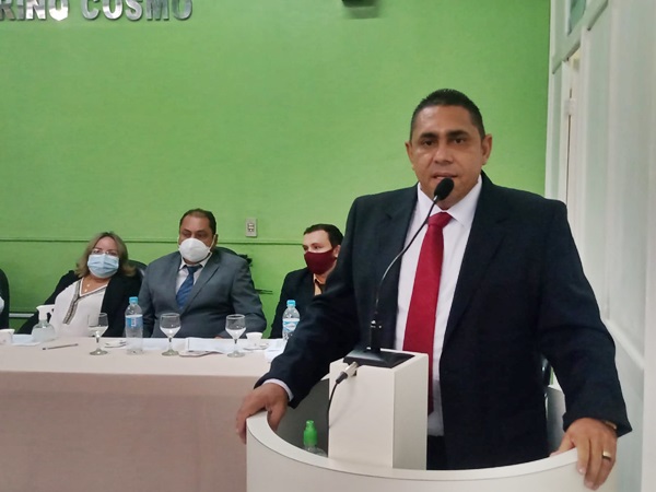 Prefeitura de Aparecida faz adequações na folha de pagamento do funcionalismo, 13º salário vem sendo pago antecipadamente. Estratégia tem provocado controle dos recursos e melhorado a renda dos servidores do município. Entenda. joao neto posse - Prefeitura de Aparecida faz adequações na folha de pagamento do funcionalismo, 13º salário vem sendo pago antecipadamente. Estratégia tem provocado controle dos recursos e melhorado a renda dos servidores do município. Entenda.