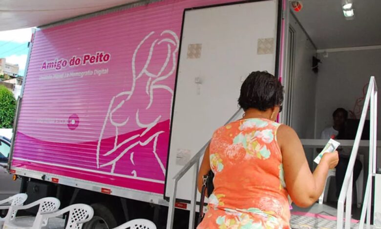 Secretaria de Saúde e Projeto Amigo do Peito realizam exames no município de Marizópolis camiao 780x470 - Secretaria de Saúde e Projeto Amigo do Peito realizam exames no município de Marizópolis