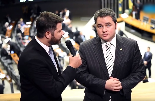 VEJA A LISTA: Efraim Filho destina mais de R$ 2 milhões de reais em emendas para municípios da região de Sousa e Cajazeiras. efraim nova - VEJA A LISTA: Efraim Filho destina mais de R$ 2 milhões de reais em emendas para municípios da região de Sousa e Cajazeiras.