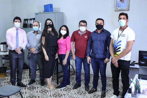 Prefeitura de Uiraúna recebe visita de representantes do Governo do Estado da Paraíba e lança Orçamento Democrático Estadual equipe do governo PB - Prefeitura de Uiraúna recebe visita de representantes do Governo do Estado da Paraíba e lança Orçamento Democrático Estadual