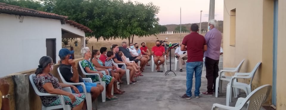 Poço José de Moura: Prefeito Paulo Braz se reúne com moradores de comunidade rural. paulo encontro2 - Poço José de Moura: Prefeito Paulo Braz se reúne com moradores de comunidade rural.