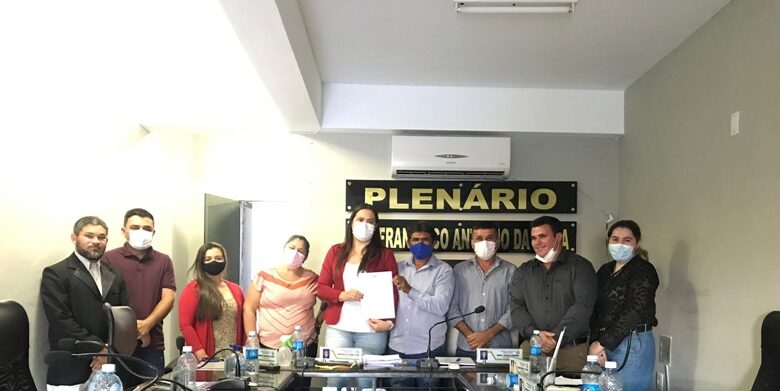 VENHA-VER: Vereadora Fernanda Barbosa faz Moção de Apoio ao Projeto de Lei que busca instituir piso salarial nacional de enfermeiros, técnicos de enfermagem, auxiliares de enfermagem e das parteiras. VEREADORES AGOSTO 780x391 - VENHA-VER: Vereadora Fernanda Barbosa faz Moção de Apoio ao Projeto de Lei que busca instituir piso salarial nacional de enfermeiros, técnicos de enfermagem, auxiliares de enfermagem e das parteiras.