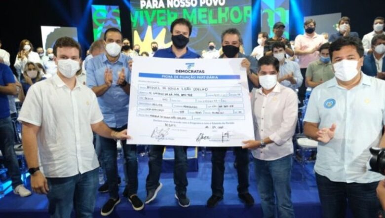 Efraim Filho e Bruno Cunha Lima participam da filiação de Miguel Coelho ao DEM bruno2 780x442 - Efraim Filho e Bruno Cunha Lima participam da filiação de Miguel Coelho ao DEM