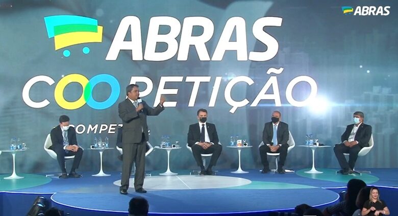 Efraim Filho participa da 55ª edição da Convenção da Associação Brasileira de Supermercados em São Paulo; "Pensar no futuro da economia é pensar em mais oportunidades de emprego para a população" diz efraim sp 780x423 - Efraim Filho participa da 55ª edição da Convenção da Associação Brasileira de Supermercados em São Paulo; "Pensar no futuro da economia é pensar em mais oportunidades de emprego para a população" diz