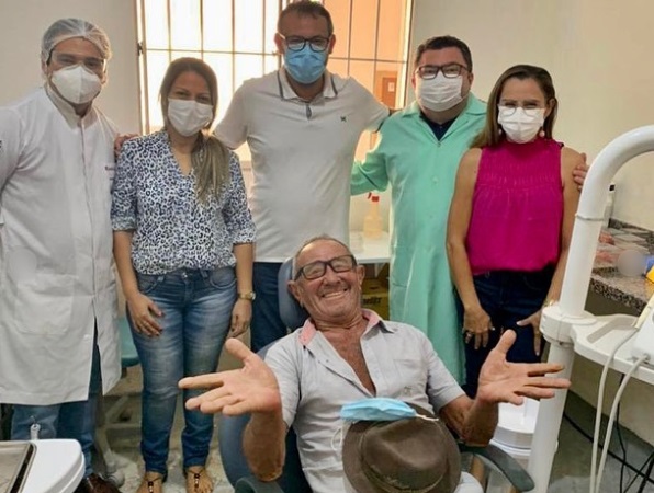 SAÚDE BUCAL: Prefeitura de Santa Helena oferece próteses dentárias gratuitas na rede pública municipal santa helena1 - SAÚDE BUCAL: Prefeitura de Santa Helena oferece próteses dentárias gratuitas na rede pública municipal