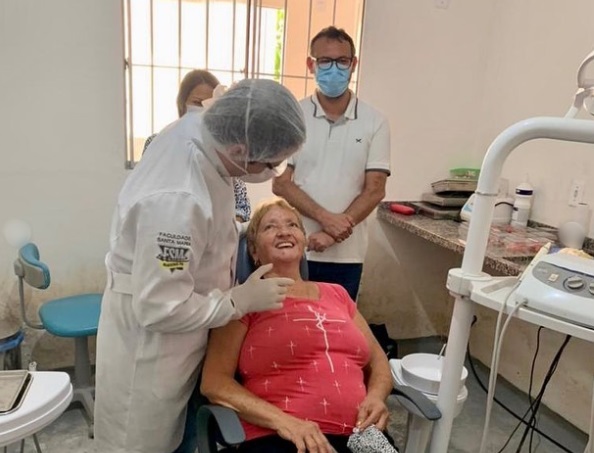 SAÚDE BUCAL: Prefeitura de Santa Helena oferece próteses dentárias gratuitas na rede pública municipal santa helena2 - SAÚDE BUCAL: Prefeitura de Santa Helena oferece próteses dentárias gratuitas na rede pública municipal