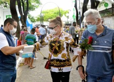 JOÃO PESSOA : Esquema montado pela Prefeitura é realizado com eficiência e evita aglomerações nos cemitérios no Dia de Finados JP - JOÃO PESSOA : Esquema montado pela Prefeitura é realizado com eficiência e evita aglomerações nos cemitérios no Dia de Finados