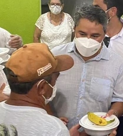 "Mais visibilidade e segurança para esses trabalhadores essenciais à sociedade" Efraim participa de ação para o Projeto Resgatando a Cidadania dos Catadores de Materiais Recicláveis efraimcomida - "Mais visibilidade e segurança para esses trabalhadores essenciais à sociedade" Efraim participa de ação para o Projeto Resgatando a Cidadania dos Catadores de Materiais Recicláveis