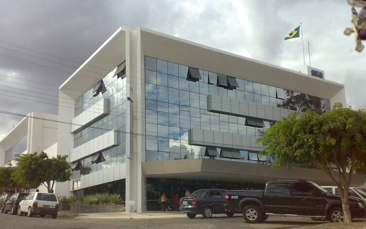 hospital cg 752x470 - Ex-prefeito de Triunfo é transferido para hospital de Campina Grande vítima de AVC.