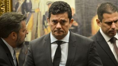 moro 390x220 - Aos gritos de ‘lixo ’ 'juiz ladrão', Sérgio Moro tem ‘recepção calorosa’ em aeroporto Brasília. Veja o vídeo.