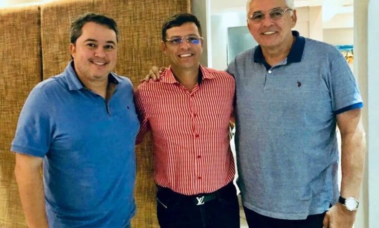 Efraim parabeniza Cabedelo e gestão de Vitor Hugo por prêmio "Cidades Excelentes" prefeito 780x470 - Efraim parabeniza Cabedelo e gestão de Vitor Hugo por prêmio "Cidades Excelentes"