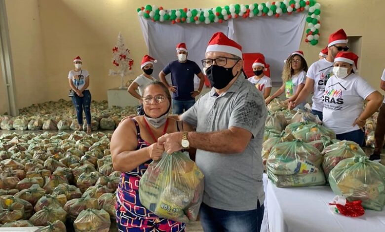 CENINHA NATAL 780x470 - Natal solidário: Prefeitura de Bonito de Santa Fé realiza distribuição de 14 toneladas de alimentos para famílias; VEJA.