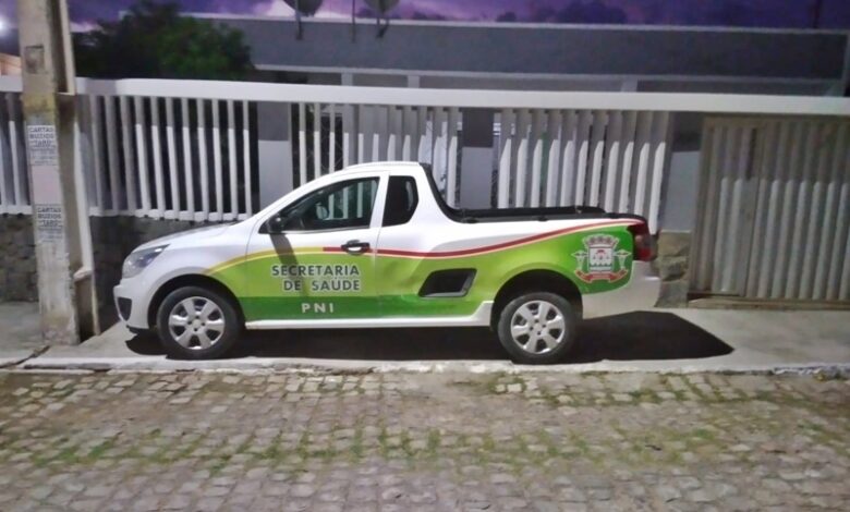 CARRO1 780x470 - Arcoverde: População registra ''mal uso'' dos veículos da gestão LW; VEJA O FLAGRANTE.