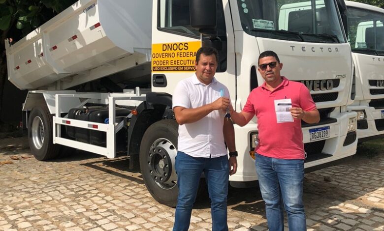 NO RN: Prefeitura de Venha-Ver recebe caminhão caçamba através do Ministério do Desenvolvimento Regional e gestor agradece ao Ministro Rogério Marinho cacamba venha ver 780x470 - NO RN: Prefeitura de Venha-Ver recebe caminhão caçamba através do Ministério do Desenvolvimento Regional e gestor agradece ao Ministro Rogério Marinho