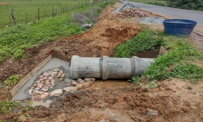 SÃO FRANCISCO: Prefeitura realiza instalação de manilhas para escoamento de águas pluviais sf1 780x470 - SÃO FRANCISCO: Prefeitura realiza instalação de manilhas para escoamento de águas pluviais