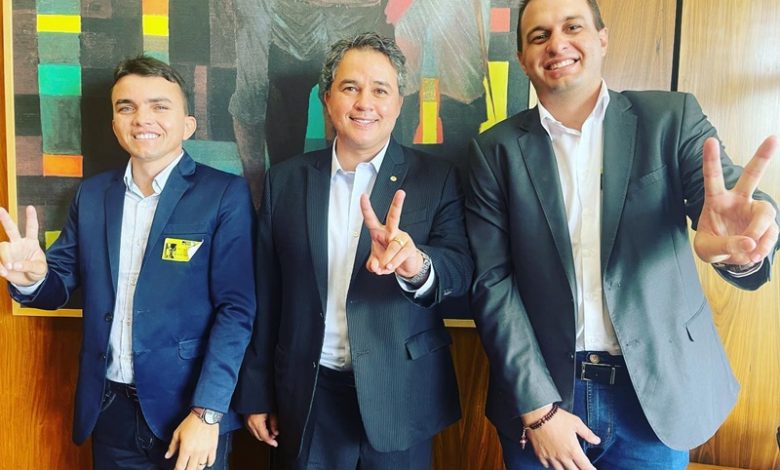 ESPEDITO E EFRAIM 780x470 - Prefeito de Triunfo cumpre agenda administrativa em Brasília e mantém encontro com Efraim Filho em busca de novos pleitos para a saúde do município