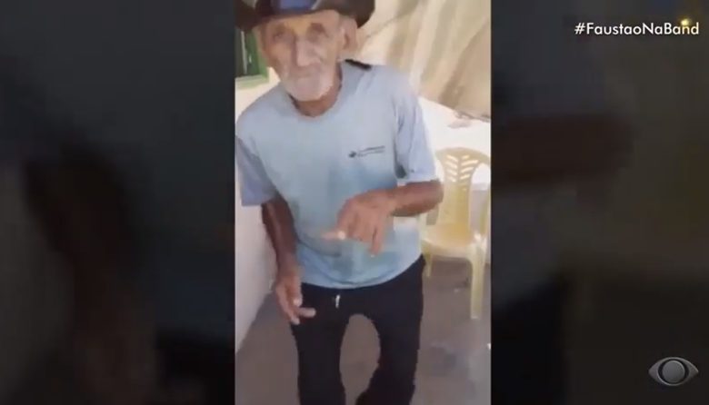 DESTAQUE NA TV: Senhor de 78 anos da cidade de Nazarezinho faz sucesso dançando e é destaque no programa do Faustão; VEJA VÍDEO. FAUSTAO 780x446 - DESTAQUE NA TV: Senhor de 78 anos da cidade de Nazarezinho faz sucesso dançando e é destaque no programa do Faustão; VEJA VÍDEO.