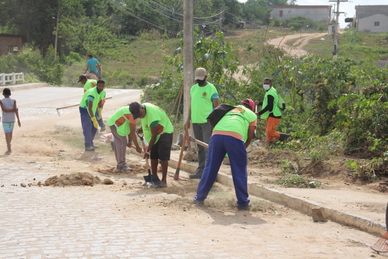 GARIS2 - BELO JARDIM : Prefeitura inicia grande mutirão de limpeza urbana e manutenção em bairros do município