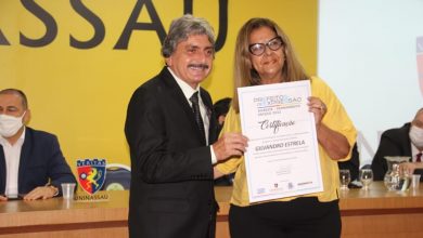 PREMIO 390x220 - RECONHECIMENTO: Prefeito Gilvandro Estrela recebe prêmio Prefeito de Expressão da Revista Movimentto