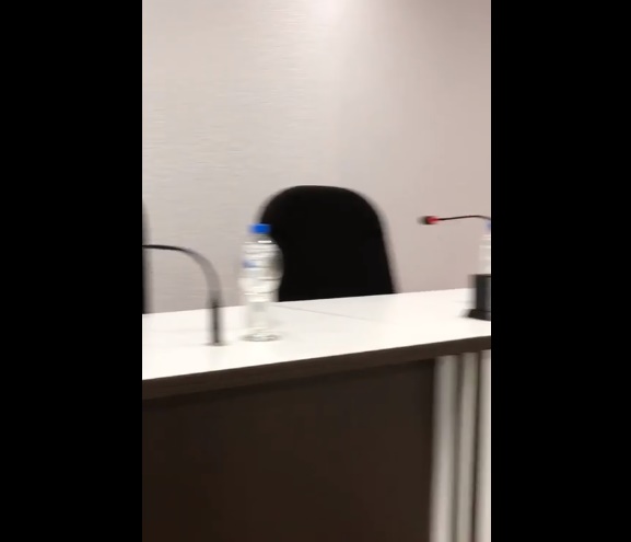 São José de Piranhas: Câmara Municipal volta aos trabalhos após recesso parlamentar e vereador cobra posicionamento do presidente sobre parlamentar acusado em suposto crime de assédio; VEJA VÍDEO. VEREADOR2 - São José de Piranhas: Câmara Municipal volta aos trabalhos após recesso parlamentar e vereador cobra posicionamento do presidente sobre parlamentar acusado em suposto crime de assédio; VEJA VÍDEO.