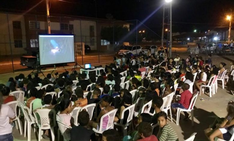 cinema 780x470 - Prefeitura de Santa Helena lança projeto que leva cinema gratuito às comunidades.