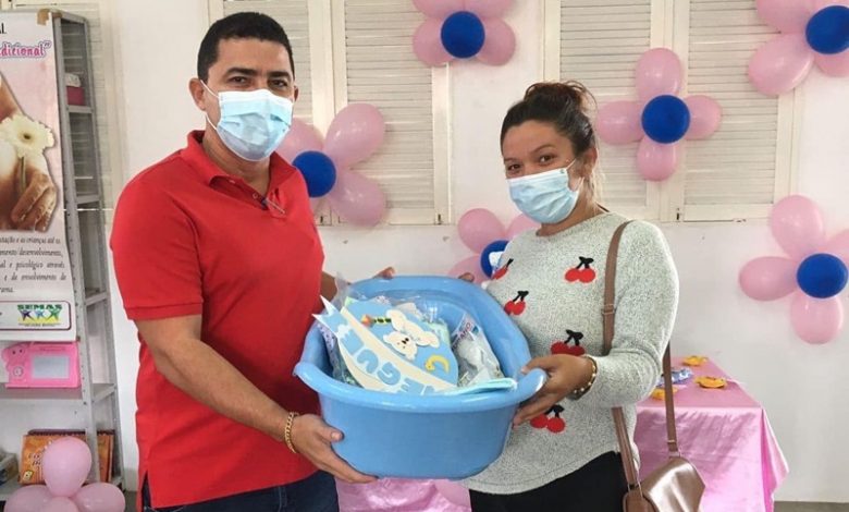 Prefeitura de Venha-Ver entrega kits de enxovais e fortalece proteção social às famílias. dr 1 780x470 - Prefeitura de Venha-Ver entrega kits de enxovais e fortalece proteção social às famílias.