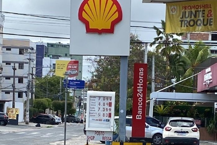 postos 700x470 - Em João Pessoa : Procon-JP autua 23 postos sobre alta nos preços antes da aplicação do reajuste oficial anunciado da Petrobras