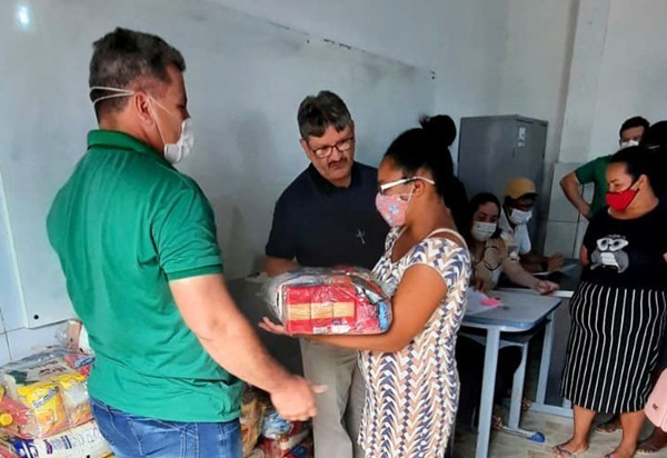 Em ação inédita, Prefeitura de Belo Jardim inicia a distribuição de cinco mil cestas básicas para famílias do município belo - Em ação inédita, Prefeitura de Belo Jardim inicia a distribuição de cinco mil cestas básicas para famílias do município