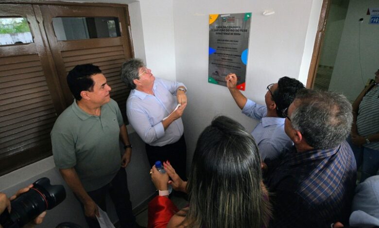 João Azevêdo e prefeito Luiz Claudino entregam Casa da Cidadania em São João do Rio do Peixe e facilita acesso de moradores a serviços públicos e emissão de documentos casa1 780x470 - João Azevêdo e prefeito Luiz Claudino entregam Casa da Cidadania em São João do Rio do Peixe e facilita acesso de moradores a serviços públicos e emissão de documentos