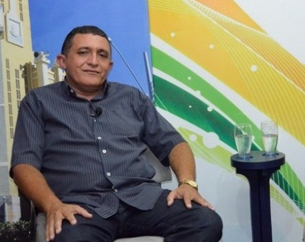 EM UIRAÚNA: Após denunciar irregularidades, radialista é demitido de emissora de grupo político ligado ao prefeito de Poço Dantas geraldo - EM UIRAÚNA: Após denunciar irregularidades, radialista é demitido de emissora de grupo político ligado ao prefeito de Poço Dantas